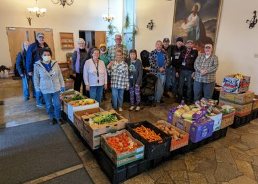 Marysville Foursquare volunteers with donated food